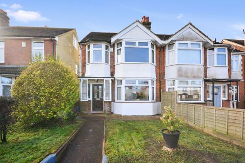 3 bedroom semi-detached house for sale, Hythe Road, Ashford TN24