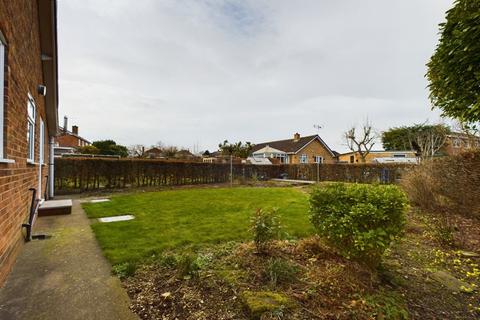 2 bedroom detached bungalow for sale, Lowndes Park, Driffield YO25 5BG