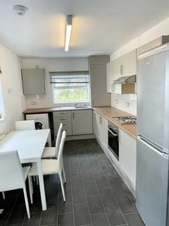 5 bedroom house to rent, Nicholl Street, Mount Pleasant,