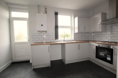 3 bedroom terraced house to rent, Dunninc Road, Sheffield