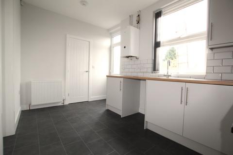 3 bedroom terraced house to rent, Dunninc Road, Sheffield