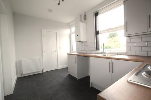 3 bedroom terraced house to rent, Dunninc Road, Sheffield