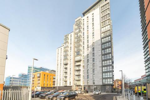 1 bedroom flat for sale, Slough,  Berkshire,  SL2