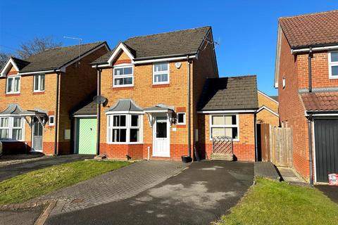 3 bedroom detached house for sale, Kempton Park Court, Chippenham