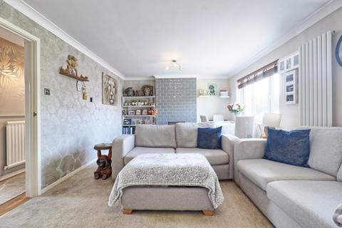46 Alderleys, Benfleet, SS7 3QY