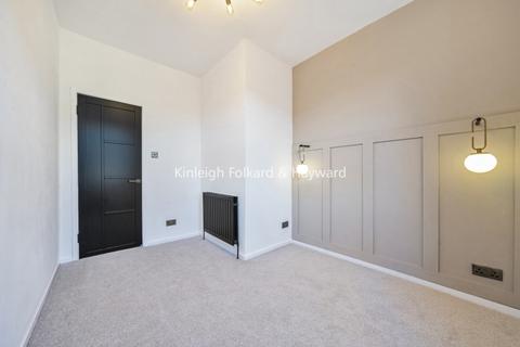 1 bedroom apartment to rent, Robinson Road London SW17