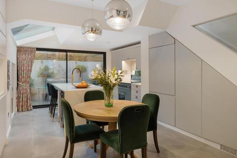 71 Orbain Road, Fulham, London, SW6 7JZ