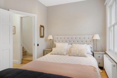 71 Orbain Road, Fulham, London, SW6 7JZ