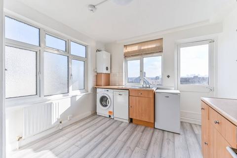 3 bedroom flat to rent, London Road, Sutton, SM3