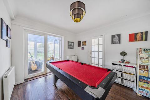 21 Barn Close, Camberley, GU15 2HW