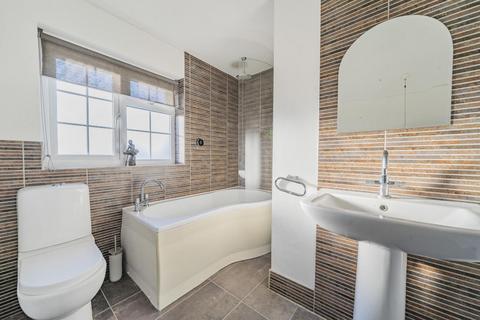 21 Barn Close, Camberley, GU15 2HW