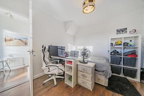 21 Barn Close, Camberley, GU15 2HW
