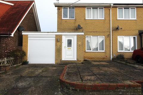 3 bedroom semi-detached house for sale, Nelson Avenue, Minster On Sea, Sheerness