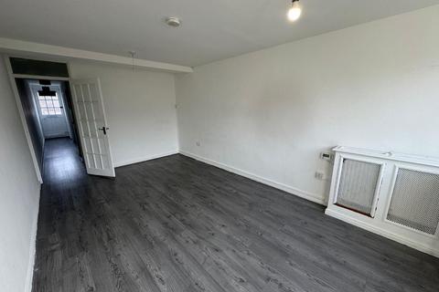 2 bedroom flat to rent, Mellington Court, Bethnal Road