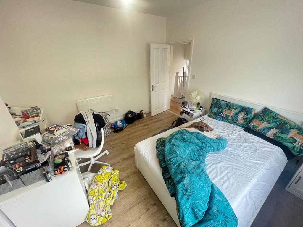 House in Salford, Greater Manchester - View 3