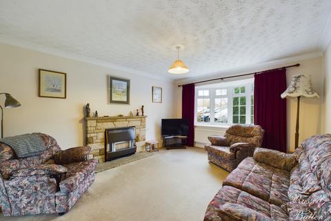 4 bedroom link detached house for sale, Hubbard Close, Buckingham, Buckinghamshire, MK18