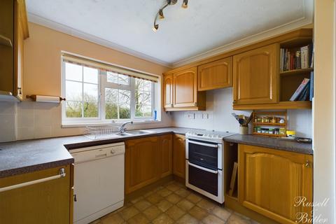 4 bedroom link detached house for sale, Hubbard Close, Buckingham, Buckinghamshire, MK18