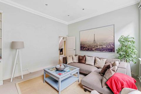 3 bedroom mews to rent, Queen's Gate Place Mews, SW7