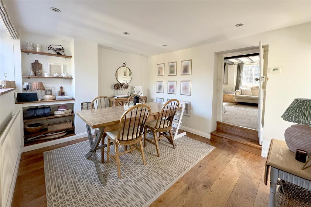 Dining Room.jpg