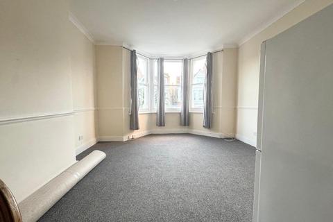 2 bedroom apartment to rent, London SE24