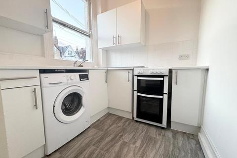 2 bedroom apartment to rent, London SE24