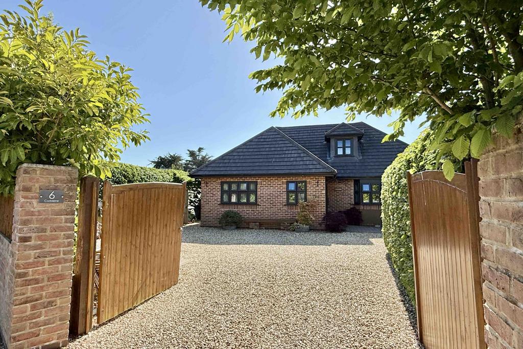 4 bedroom Detached for sale