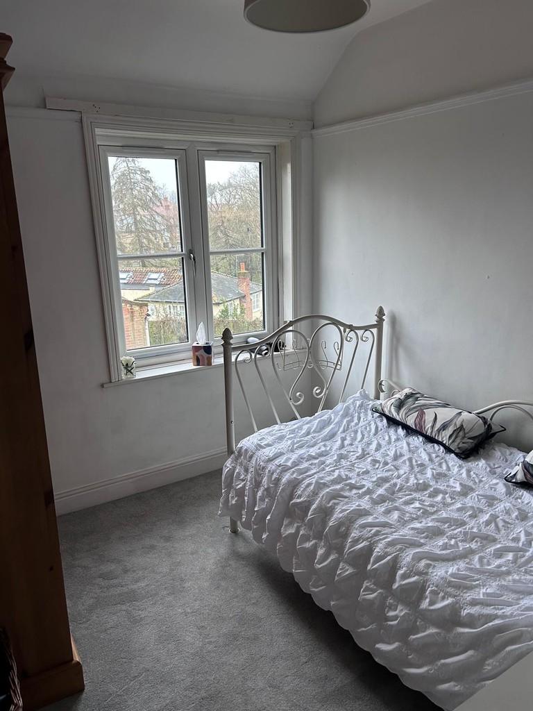 Smallest bedroom photo