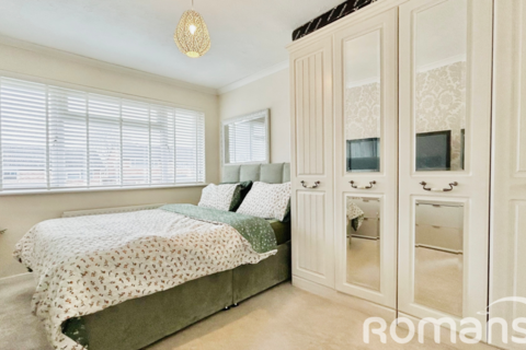 12 Bartok Close, Basingstoke, RG22 4DT