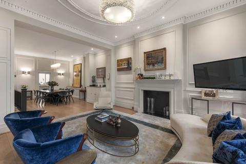 3 bedroom maisonette for sale, Wilton Crescent, London, SW1X