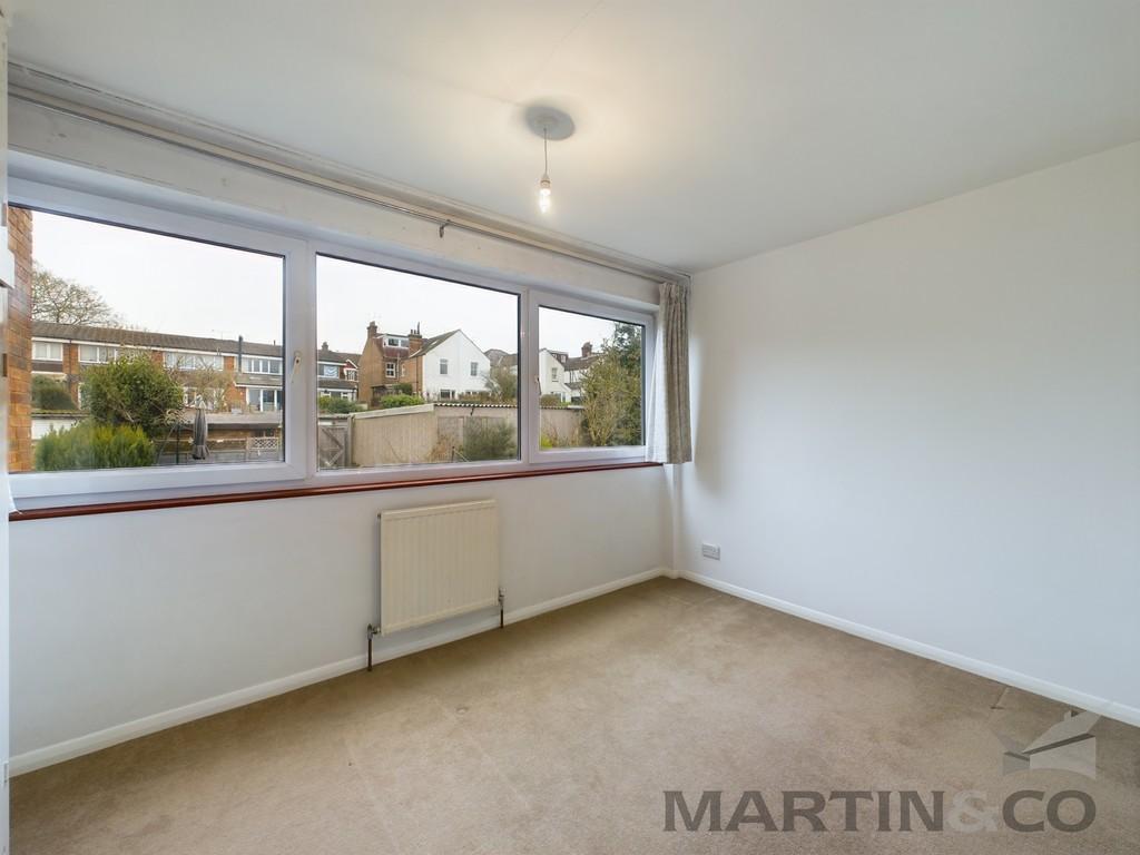 5 Bedroom 2