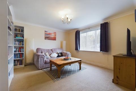 7 Green Close, Whitfield, Dover, CT16 2FD