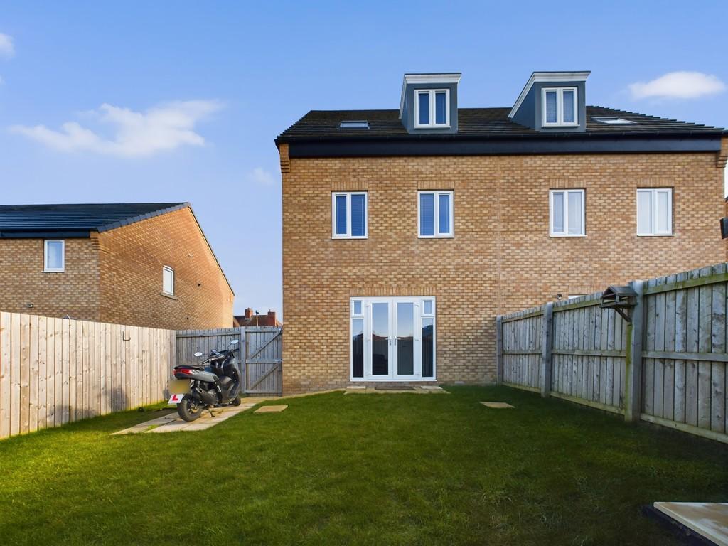 Cam04273 g0 pr0080 still033