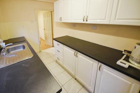 2 bedroom terraced house to rent, Scotia Road, Burslem