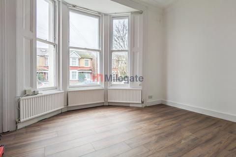 1 bedroom flat to rent, Queens Road, Twickenham TW1