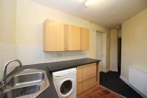 2 bedroom end of terrace house to rent, Melville Street, Darlington