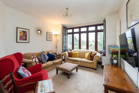 27 Deepdene Gardens, Dorking, RH4 2BH
