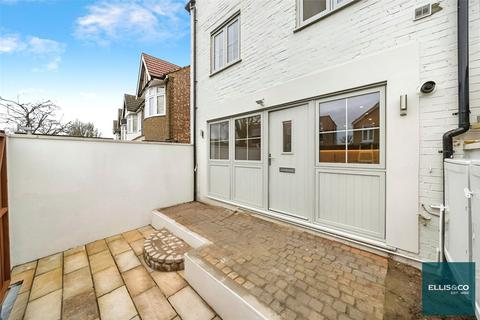 2 bedroom link detached house for sale, Hutton Grove, London, N12