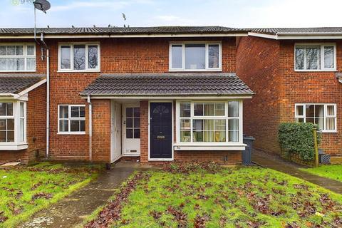 2 bedroom ground floor maisonette for sale