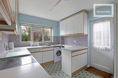 99 Coppice Row, Theydon Bois, Epping, CM16 7DW