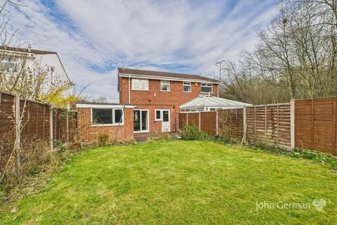 20 Edinburgh Way, Stretton, Burton-on-trent, DE13 0HR