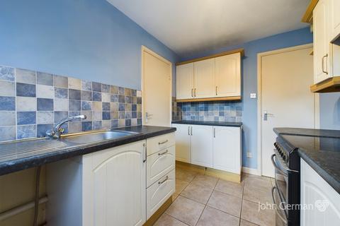 20 Edinburgh Way, Stretton, Burton-on-trent, DE13 0HR