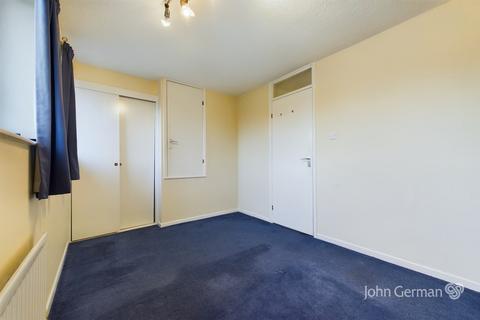 20 Edinburgh Way, Stretton, Burton-on-trent, DE13 0HR
