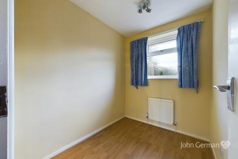20 Edinburgh Way, Stretton, Burton-on-trent, DE13 0HR