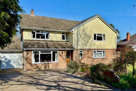 4 bedroom detached house for sale, Fir Tree Lane, Chelmsford CM3