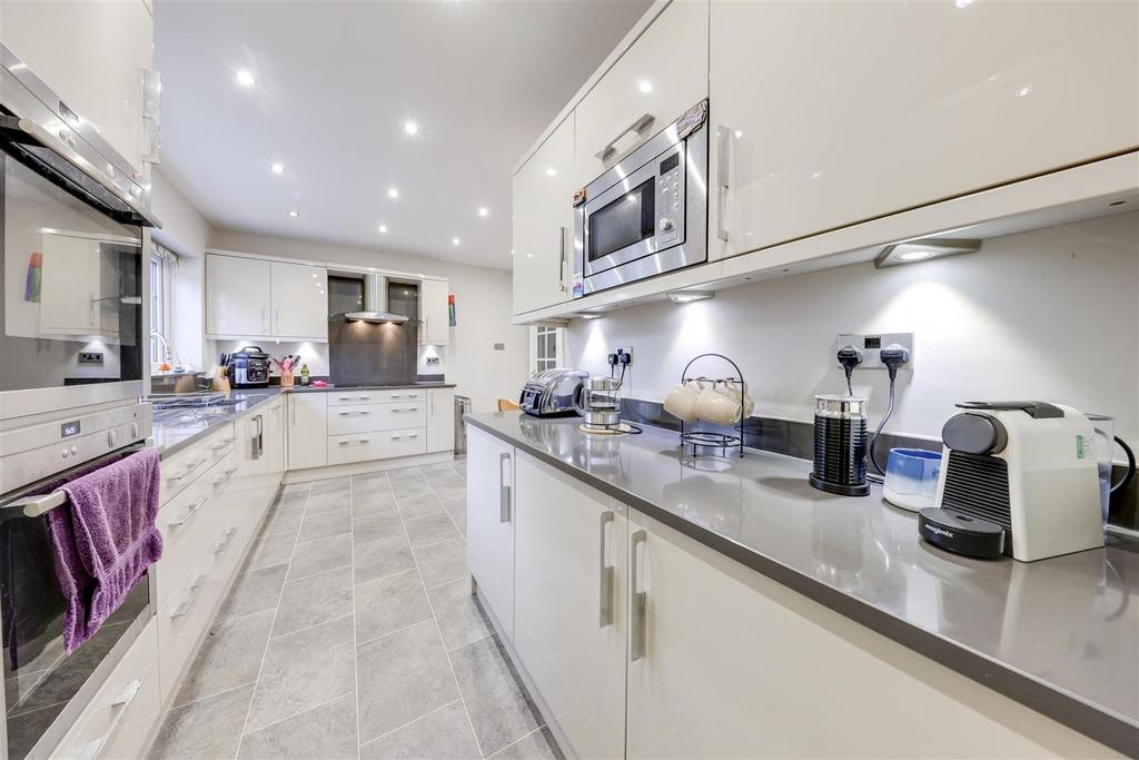 Kitchen Alt 2