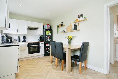 3 Ashby Crescent, Leeds, LS13 3AE