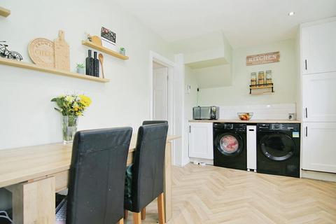 3 Ashby Crescent, Leeds, LS13 3AE