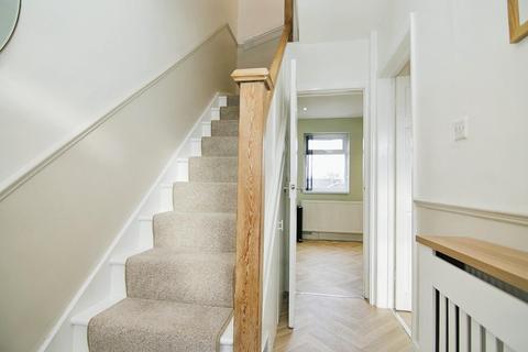 3 Ashby Crescent, Leeds, LS13 3AE
