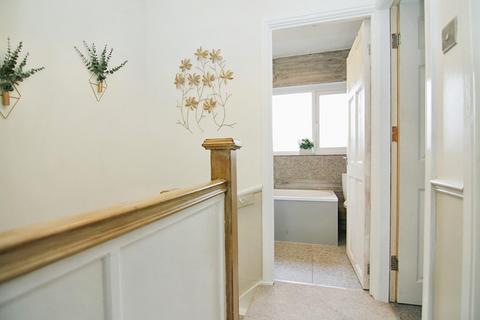 3 Ashby Crescent, Leeds, LS13 3AE