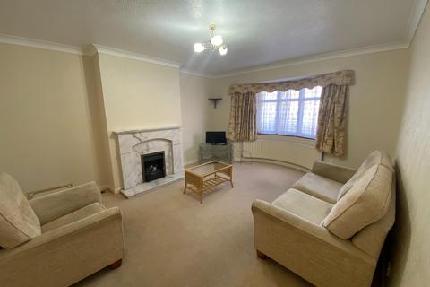 2 bedroom bungalow to rent, Churchill Road, Rugby, CV22